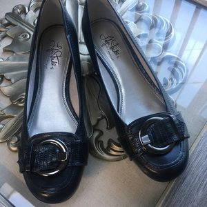 Navy Blue Size 9.5 Women’s Flats